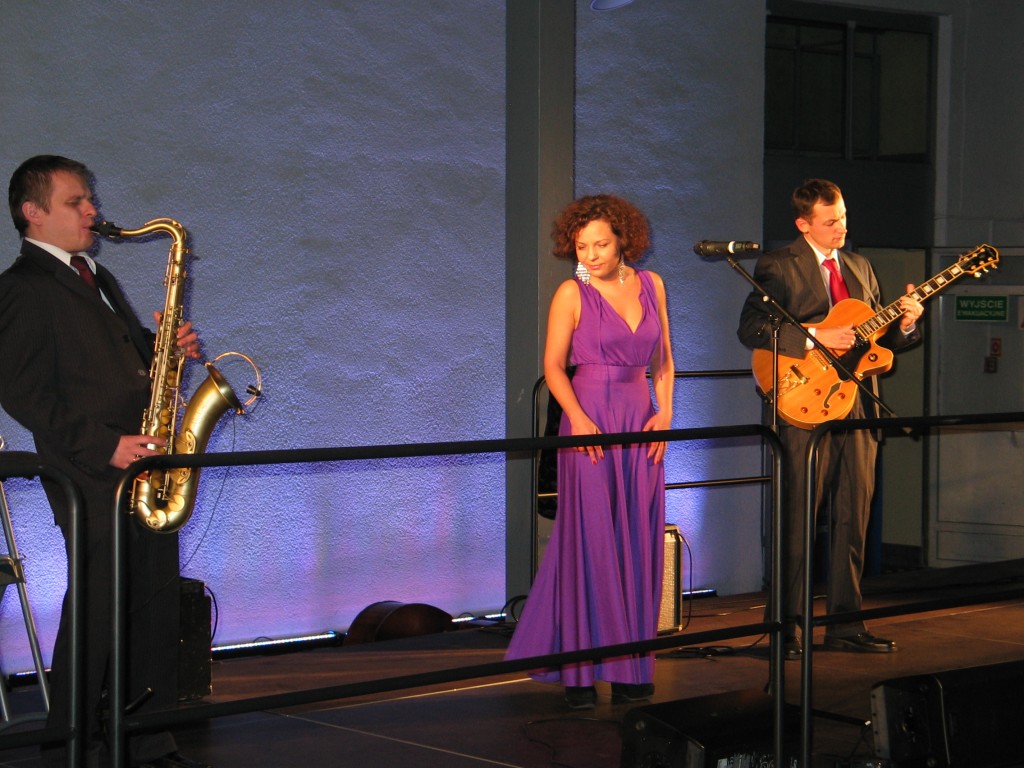 Gentle Jazz Trio koncert na konferencji ministerialnej na MTP